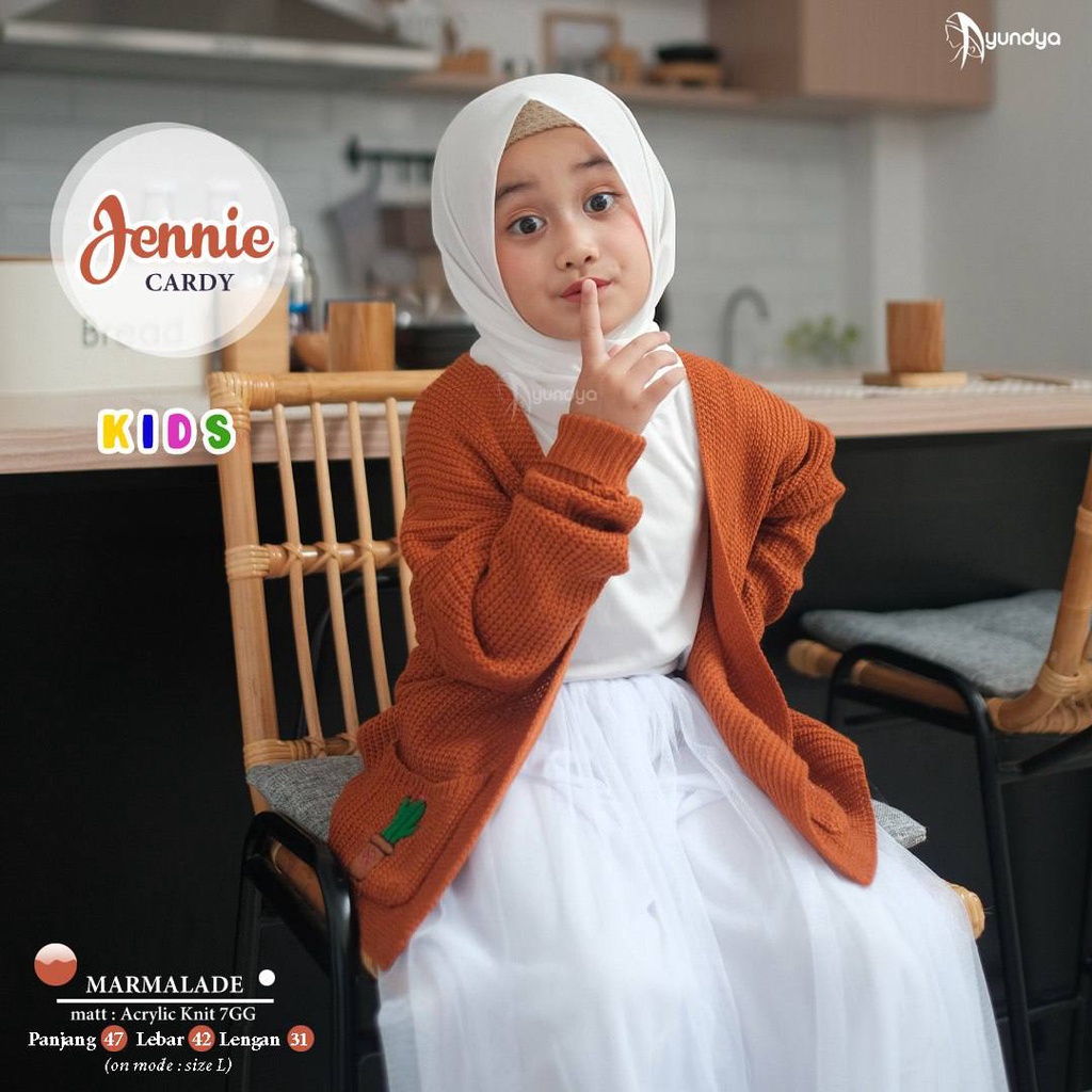 Jennie Cardy Couple by Ayundya
