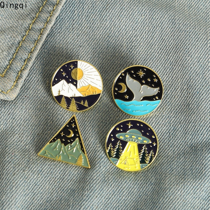 Bros Pin Enamel Desain Kartun Matahari Bulan Luar Angkasa Untuk Dekorasi Tas Denim