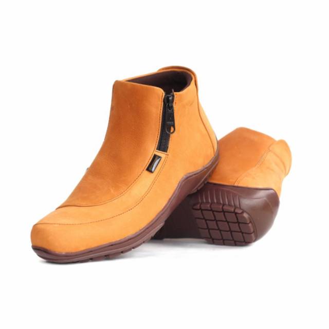 Sepatu Pria Semi Boots Zipper