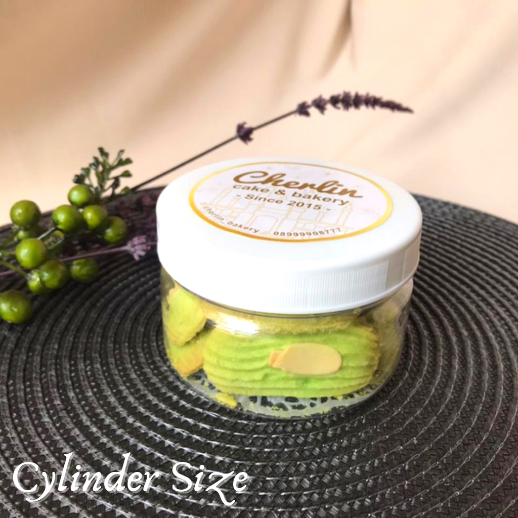 

Pandan Cookies / Kue Kering Cylinder Size - Cherlin Bakery