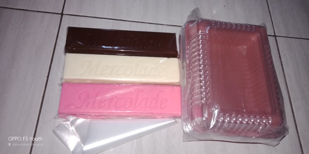 Mika Nasi Bento Kue Brownis Bronis Pink Dan Coklat Tua