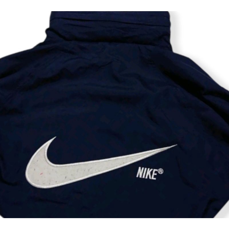 WINDBREAKER VINTAGE NIKE BIG SWOOSH.