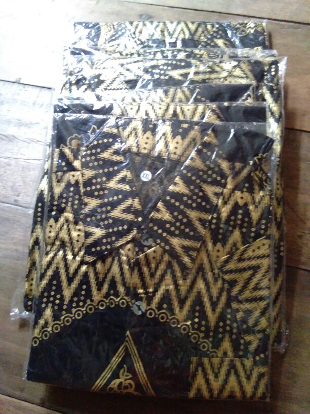 Batik Couple Keluarga Sania Ruffle Sarimbit Batik Keluarga Seragaman Motif Wayang Prada