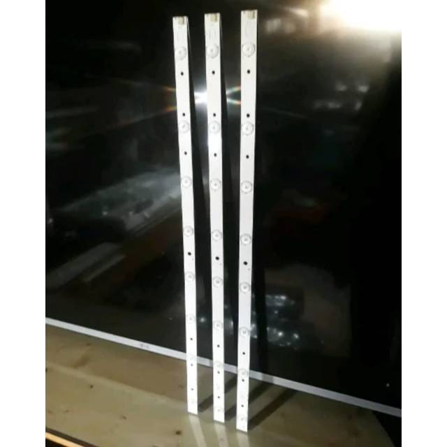 LAMPU  ORI BACKLIGHT TV TOSHIBA 32P2300 - BACKLIGHT TV TOSHIBA 32P2300VJ - 3V 8K 8KANCING 32P