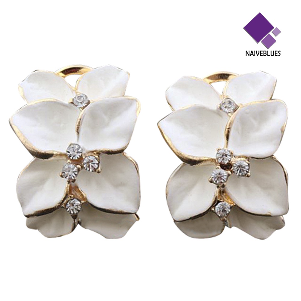 Anting Stud Desain Gardenia Warna Putih Untuk Wanita