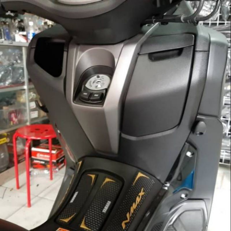 HOOK LUGGAGE GANTUNGAN BARANG STANDAR PABRIK YAMAHA NMAX MIO XRIDE FINO NOUVO DLL UNIVERSAL SEMUA MOTOR YAMAHA MATIC