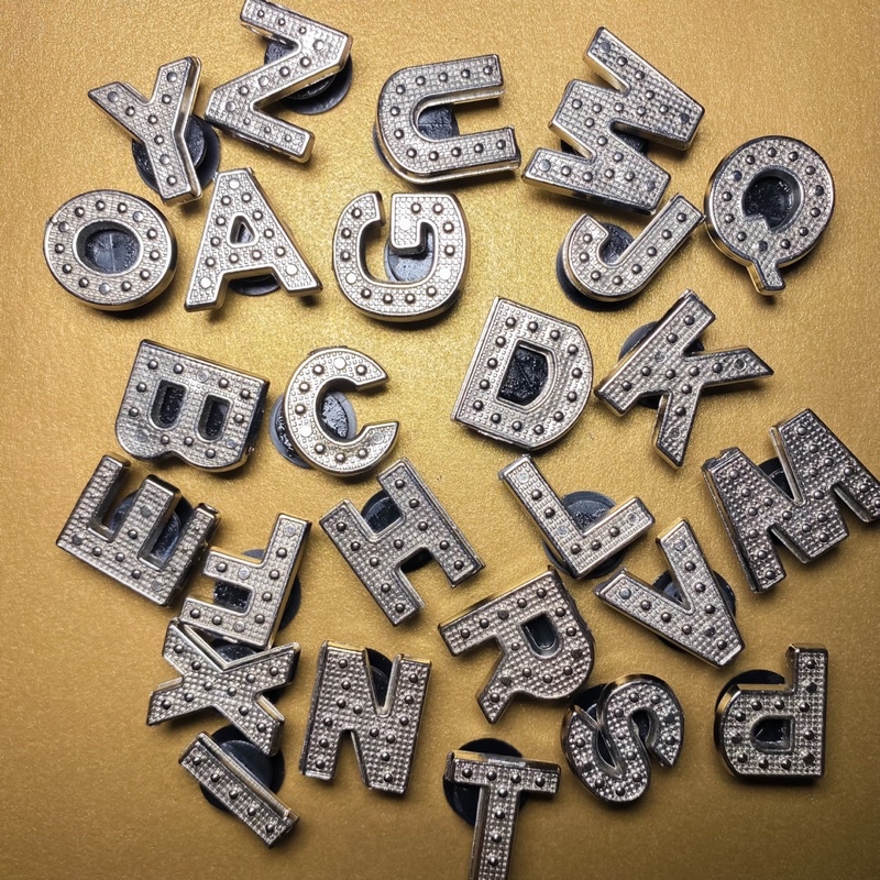 Jibbitz Crocs Charm / Hiasan Tempelan Crocs (Alphabet)