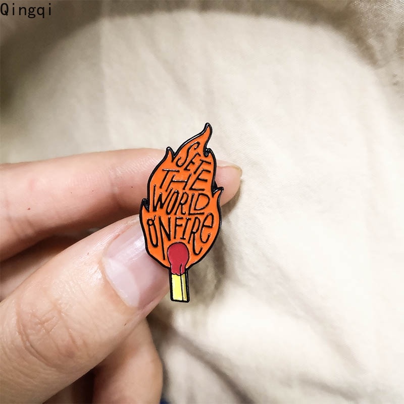 Set Bros Pin Enamel Desain Korek Api Dunia Gaya Rock Untuk Hadiah