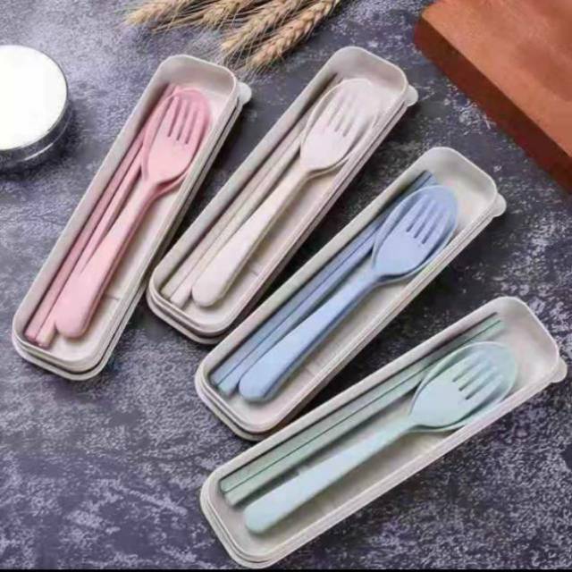 Set alat makan jerami portable