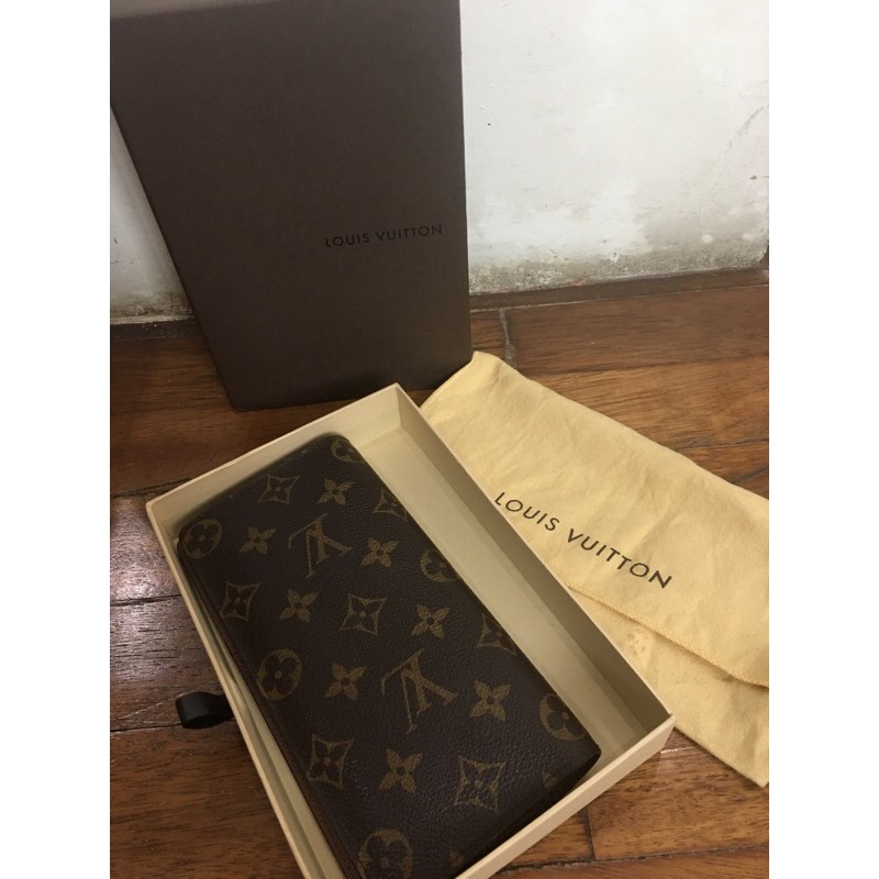 Preloved Louis Vuitton Wallet (Authentic 100%)
