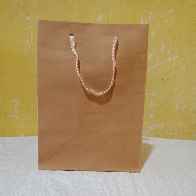 

Paperbag coklat polos ukuran 15cm x 20cm lebar samping 11cm