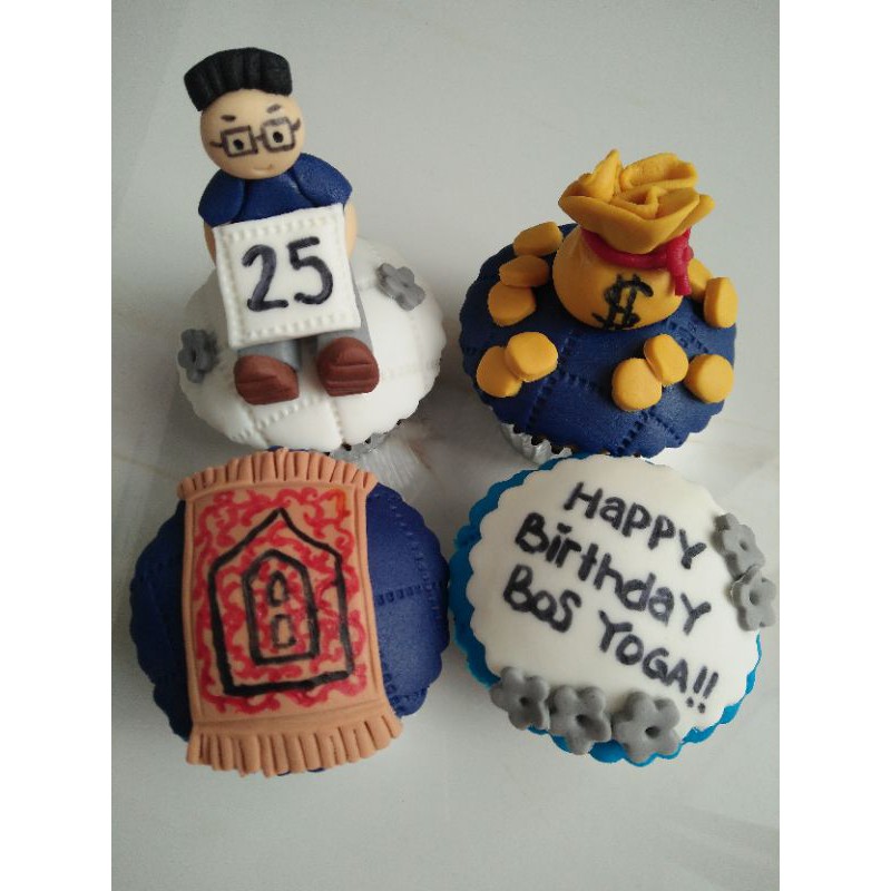 

kue ulang tahun custom fondant birthday cupcake