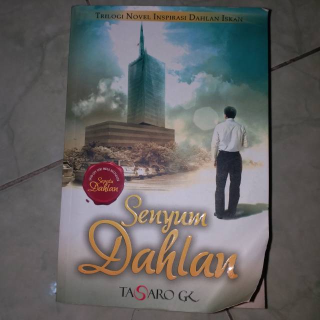 Novel bekas / preloved Senyum Dahlan