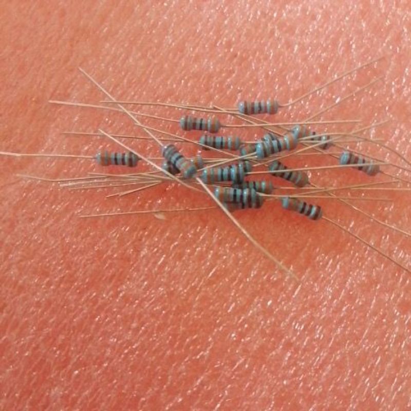 25pcs Resistor 3k3 1/4W  warna gelangnya: orange , orange, hitam, coklat, coklat..