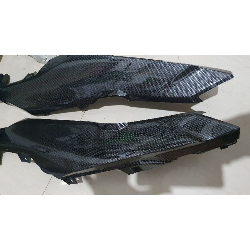 body samping bawah adv 150 motif carbon