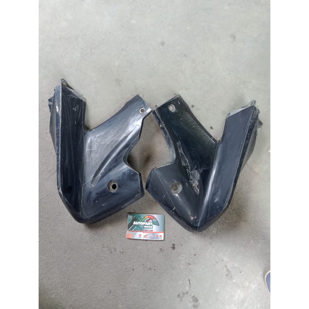 Cover tameng body sayap bawah Revo absolute 110 original