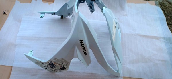 tameng lampu depan coper lampu depan beat street original