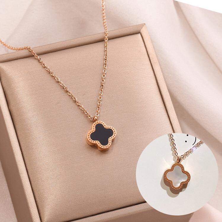 Kalung Titanium Anti Karat Wanita Liontin Bulat Hitam Clover Fashion Korea Dalika