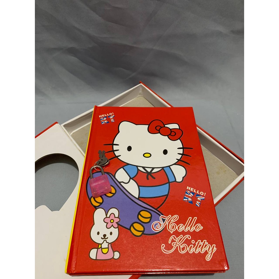 

Buku Diary Besar Hello Kitty