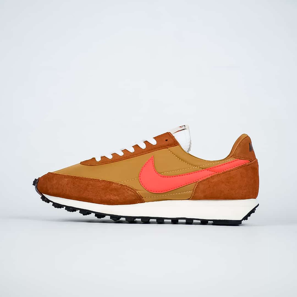 NIKE DAYBREAK SP BROWN ORANGE