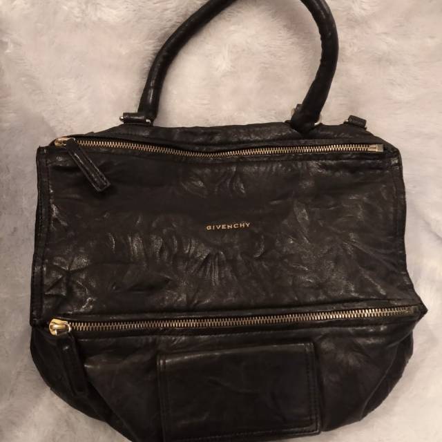 Preloved Givenchy Pandora Black