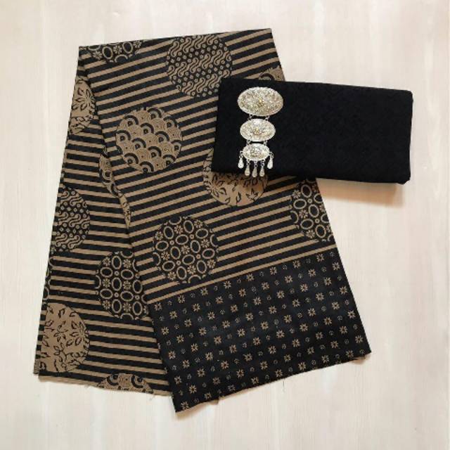 HIJABBSTORY Selendang Kebaya Katun Aksesoris Rok Tunik Brukat Batik Kondangan Kekinian Ootd Grosir M