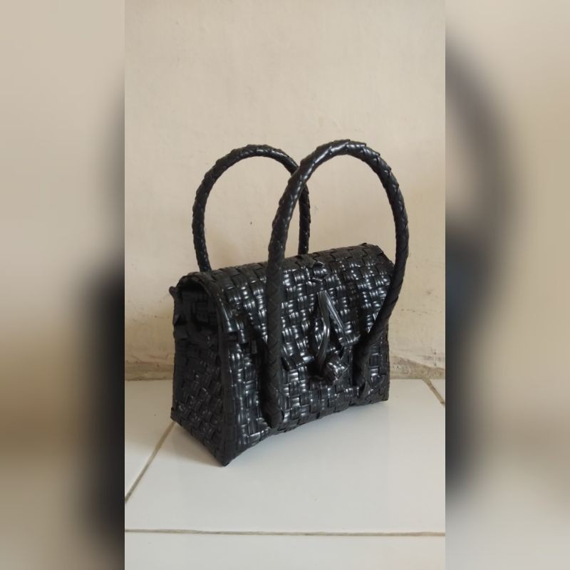 Tas anyaman jali - Tas dompet jali