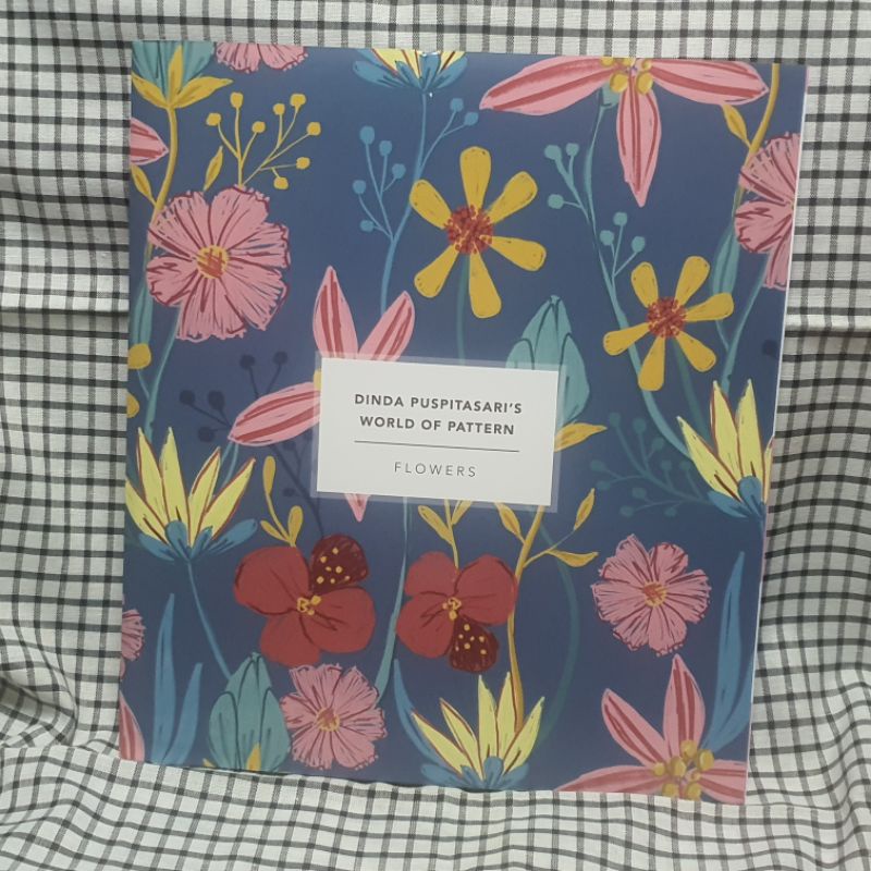 

Scrapbook Paper World of Pattern Flower