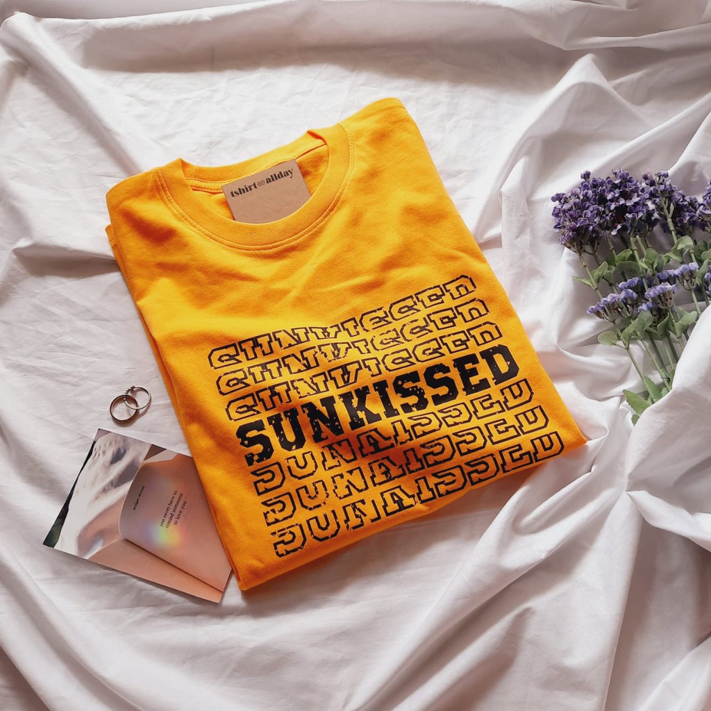 Tshitrallday Kaos Premium Unisex Pria &amp; Wanita bisa Oversize 100% Cotton Combed GRAPHIC SUNKISSED