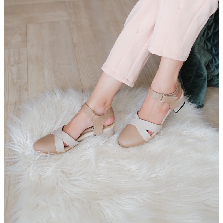 WIKKY HEELS - Sepatu wanita / heels wanita