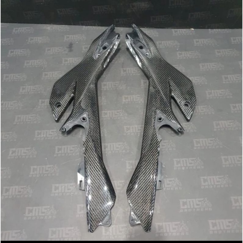 Cover Sambungan Body Kanan KiriFor Honda CBR 150 2021 K45R
Part Original
Carbon Kevlar