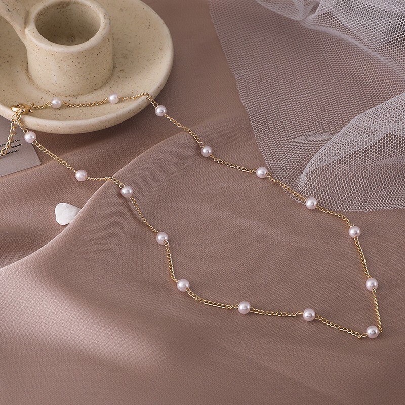 Mini pearl necklace