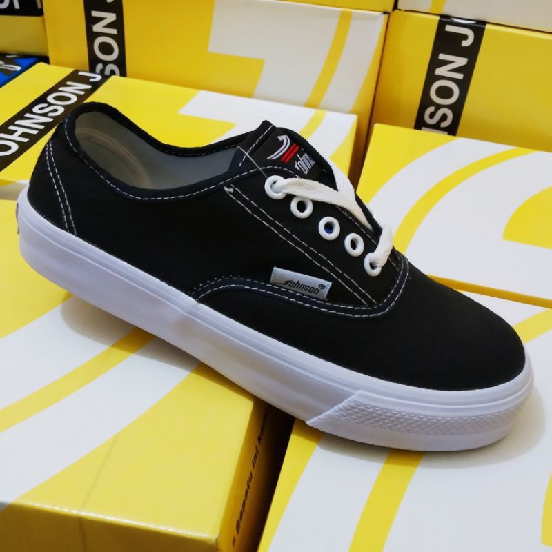 Sepatu johnson astro black white - jhonson milky original