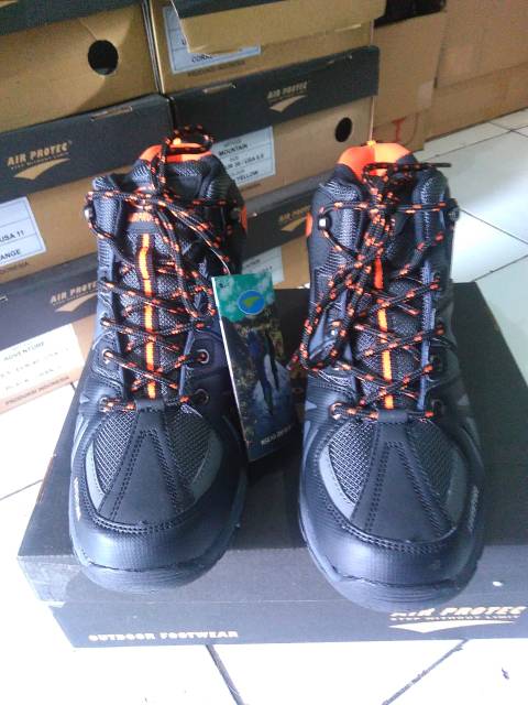 Sepatu air protec adventure waterproof, sepatu airprotec