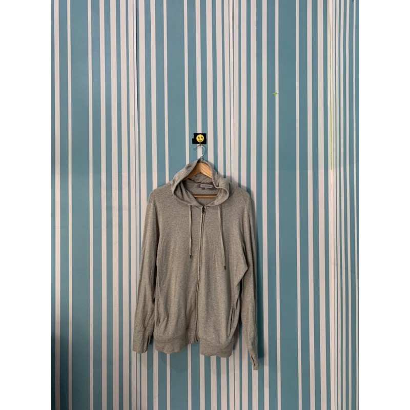 Closshi Grey Jaket Round Hand jaket Sepeda jaket running Second Thrift Preloved Bekas putih