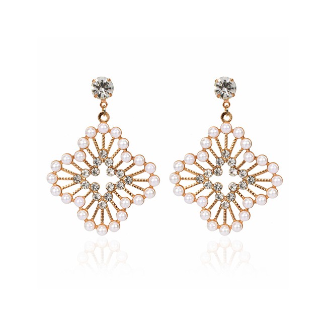 LRC Anting Tusuk Fashion Golden Pearl-like Geometrical Alloy Diamond Pierced Earrings K44378