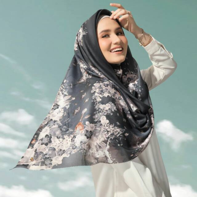 Ramsi Scarf Black by HL Premium Scarf