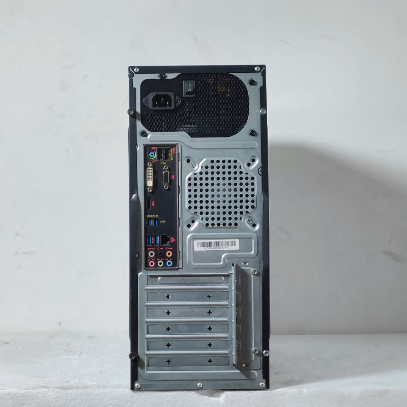 Pc Rakitan GIGABYTE GA-H97M-D3HCore i7 Gen4 Ram 8gb Ddr3 Hdd 500Gb