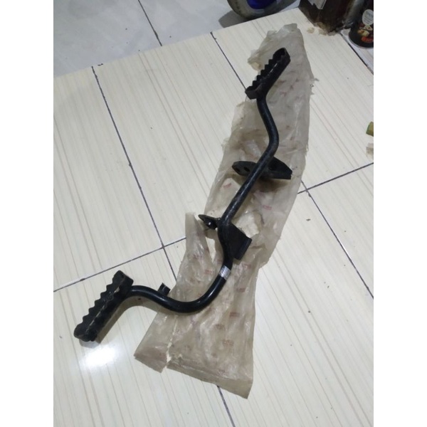 Besi Footstep Step Depan Yamaha Yt115 Yt 115 Orisinil