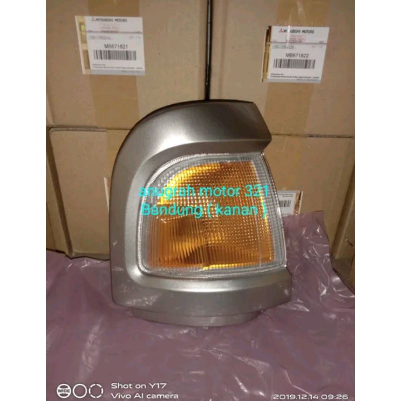 lampu sen T120SS orsinil asli Mitsubishi ktb kanan ori