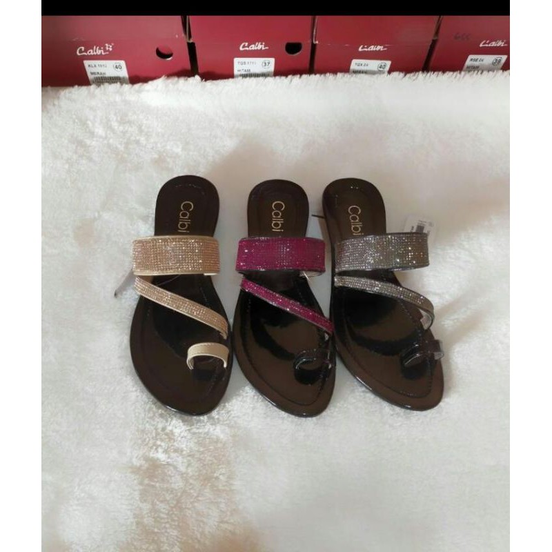 SANDAL CALBI BLING2 FLAT ART.TQE.287. HITAM,MAROON,KREM