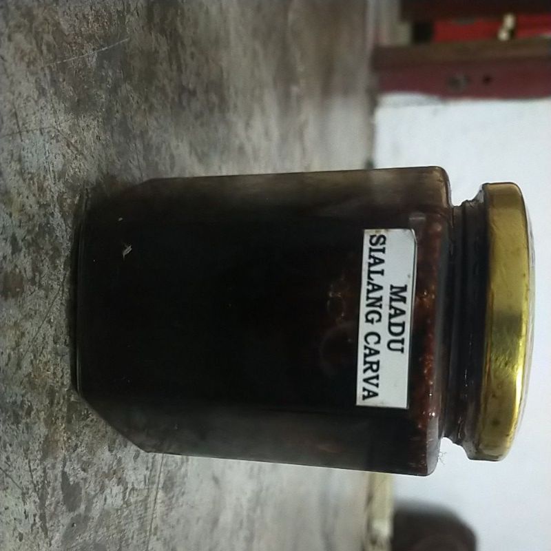 

Madu sialang karva