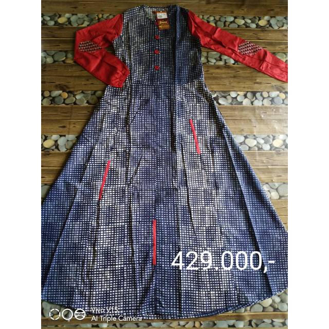 ABAYA DANNIS " D MILENIAL FAMILY"