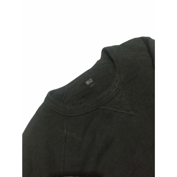 Crewneck uniqlo hijau botol