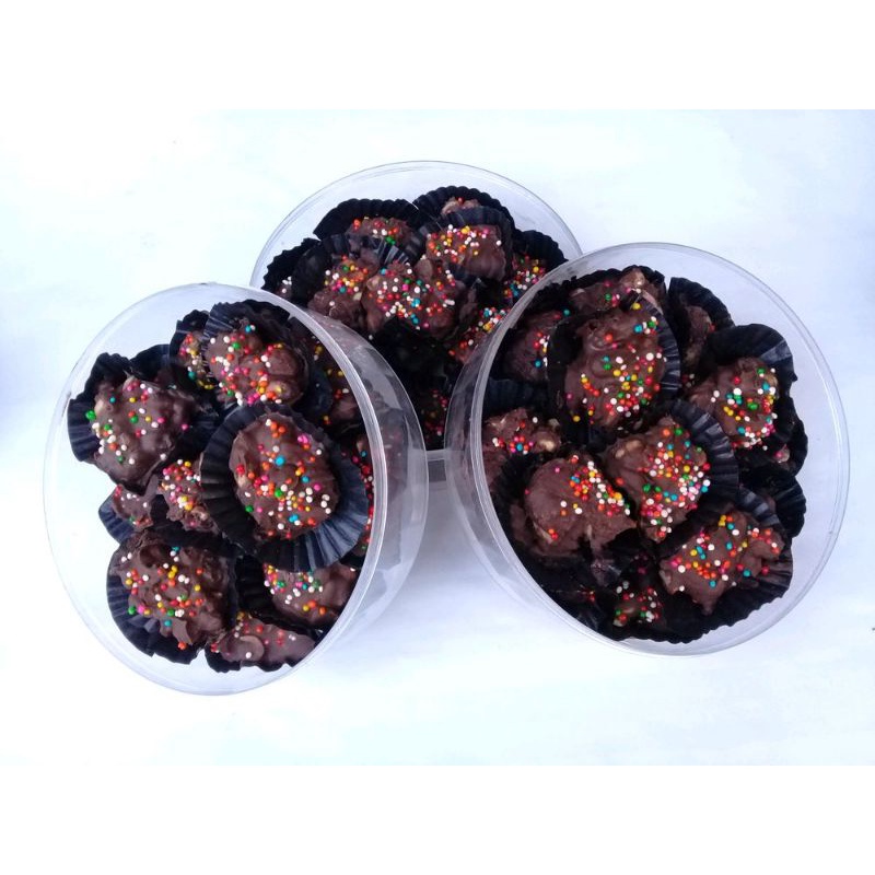 

KUE KACANG BOLA COKLAT