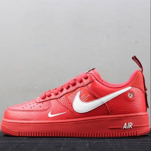 nike lv8 utility red