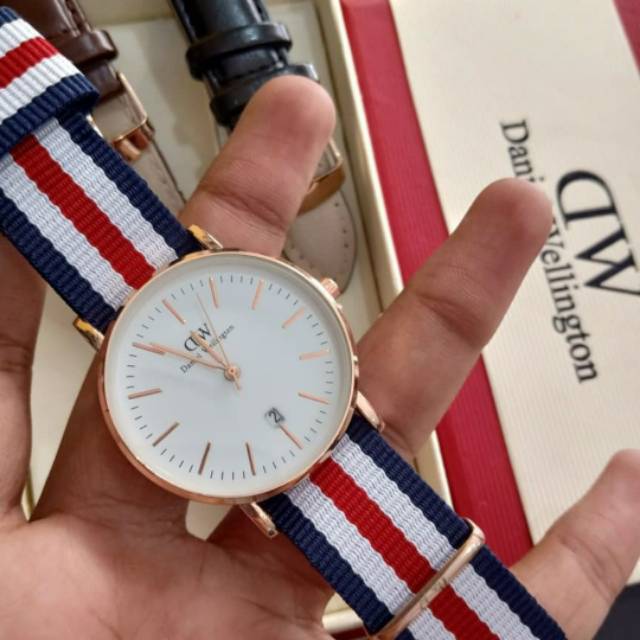 Jam tangan wanita Daniel Wellington warna warni