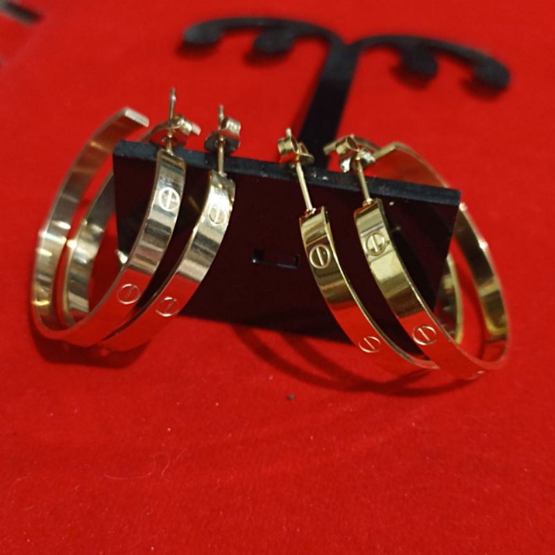 Anting Titanium Motif Bulat CARTI..*Untuk Wanita