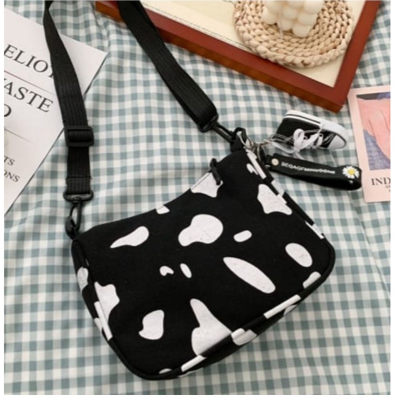N_B_S / HOBOCOW  Tas Selempang  Kanvas Wanita  Selempang Slingbag Mini Tas Selempang &amp; Bahu Wanita