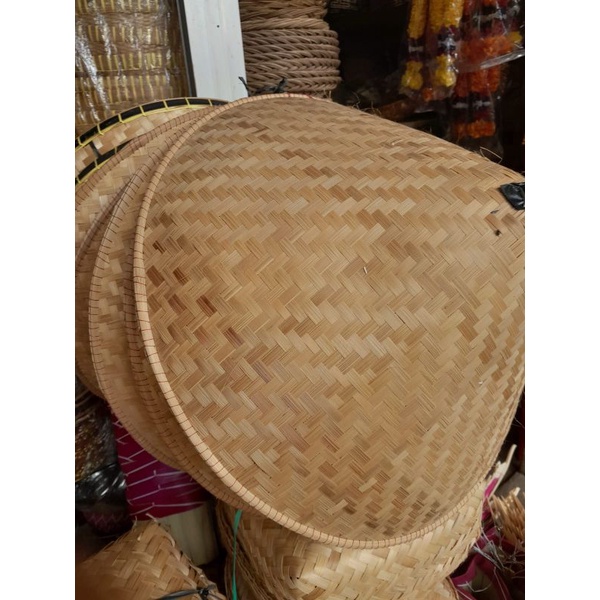 Topi Bambu petani bentuk kerucut kukusan
